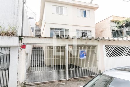 Casa para alugar com 98m², 2 quartos e 2 vagas Casa para alugar com 98m², 2 quartos e 2 vagasFachada