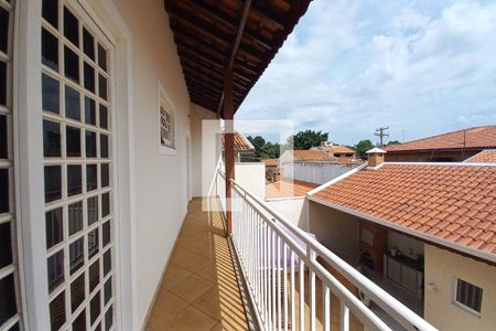 Casa à venda com 292m², 3 quartos e 4 vagas Casa à venda com 292m², 3 quartos e 4 vagasVaranda do Quarto 2