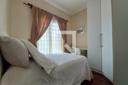 Casa à venda com 292m², 3 quartos e 4 vagas Casa à venda com 292m², 3 quartos e 4 vagasQuarto 2