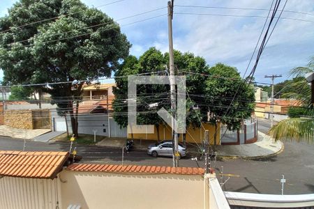 Casa à venda com 292m², 3 quartos e 4 vagas Casa à venda com 292m², 3 quartos e 4 vagasVista da Varanda
