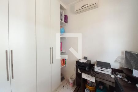 Casa à venda com 292m², 3 quartos e 4 vagas Casa à venda com 292m², 3 quartos e 4 vagasEscritório