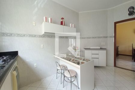 Casa à venda com 292m², 3 quartos e 4 vagas Casa à venda com 292m², 3 quartos e 4 vagasCozinha