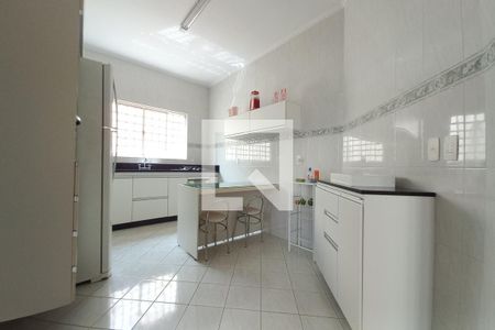 Casa à venda com 292m², 3 quartos e 4 vagas Casa à venda com 292m², 3 quartos e 4 vagasCozinha