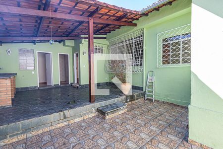 Casa à venda com 240m², 6 quartos e 2 vagasQuintal