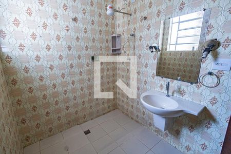 Casa à venda com 240m², 6 quartos e 2 vagasBenheiro