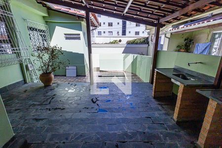 Casa à venda com 240m², 6 quartos e 2 vagasQuintal