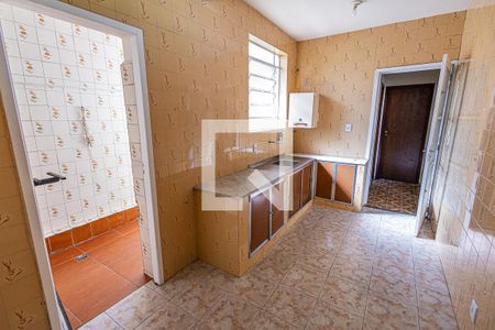 Casa à venda com 240m², 6 quartos e 2 vagasCozinha