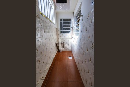 Casa à venda com 240m², 6 quartos e 2 vagasArea de serviço