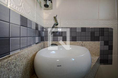 Casa à venda com 150m², 3 quartos e 2 vagasBanheiro da Suíte