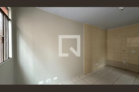 Sala de casa para alugar com 2 quartos, 35m² em Sítio Cercado, Curitiba