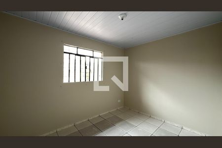 Quarto 1 de casa para alugar com 2 quartos, 35m² em Sítio Cercado, Curitiba