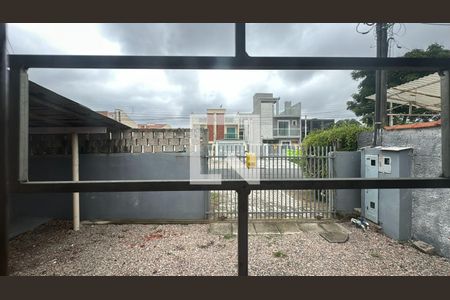 Vista do Quarto 1 de casa para alugar com 2 quartos, 35m² em Sítio Cercado, Curitiba