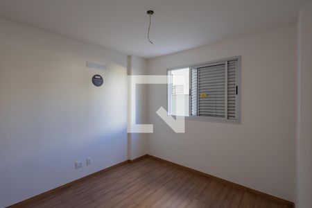 Apartamento à venda com 153m², 2 quartos e 2 vagas Apartamento à venda com 153m², 2 quartos e 2 vagasQuarto 2 - Suíte