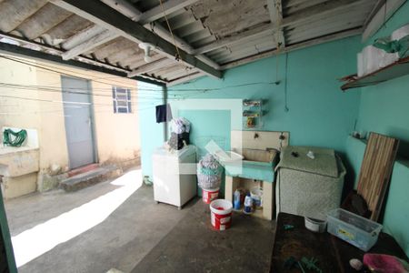 Casa à venda com 384m², 3 quartos e sem vagaCasa 2 - Área de Serviço