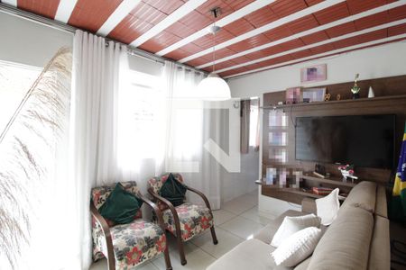 Sala de casa para alugar com 4 quartos, 100m² em Presidente Roosevelt, Uberlândia