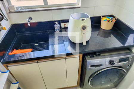 Apartamento à venda com 78m², 3 quartos e 2 vagas Apartamento à venda com 78m², 3 quartos e 2 vagasÁrea de Serviço