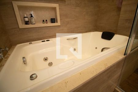 Apartamento à venda com 380m², 4 quartos e 1 vagaBanheiro social 2 - banheira