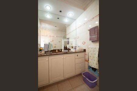 Apartamento à venda com 380m², 4 quartos e 1 vagaBanheiro social 1