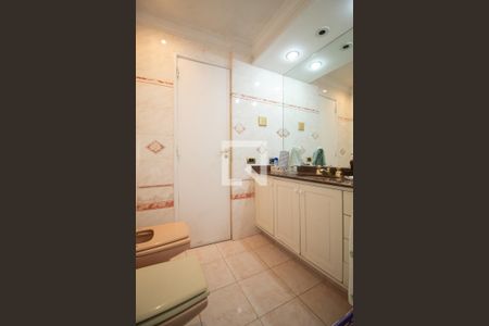 Apartamento à venda com 380m², 4 quartos e 1 vagaBanheiro social 1