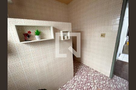 Casa à venda com 270m², 3 quartos e sem vaga Casa à venda com 270m², 3 quartos e sem vagaBanheiro Social