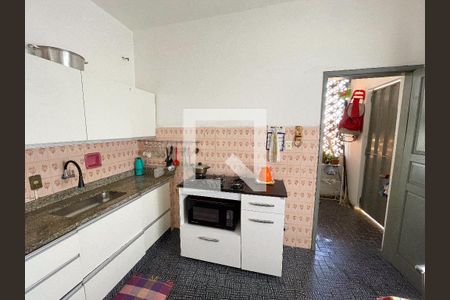 Casa à venda com 270m², 3 quartos e sem vaga Casa à venda com 270m², 3 quartos e sem vagaCozinha