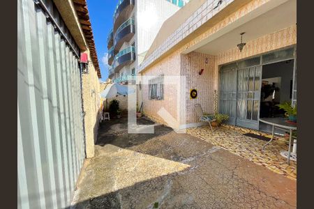Garagem de casa à venda com 3 quartos, 270m² em Eldorado, Contagem