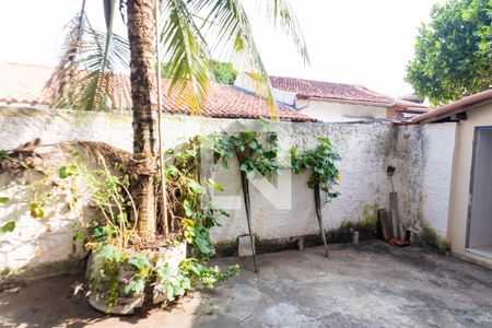 Sala Vista de casa para alugar com 2 quartos, 40m² em Piratininga, Niterói