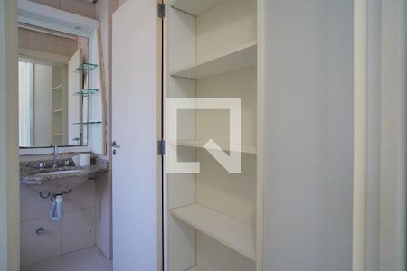 Banheiro da Suíte de apartamento para alugar com 3 quartos, 85m² em Lagoa Pequena, Florianópolis