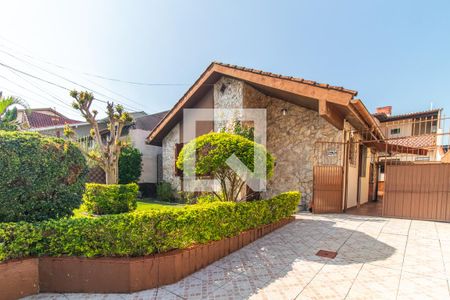 Casa à venda com 222m², 5 quartos e 5 vagasFachada