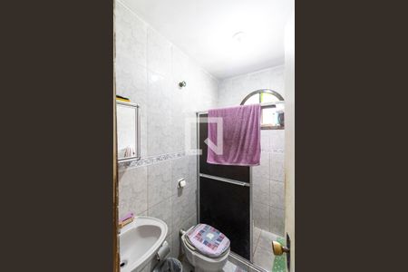 Casa para alugar com 80m², 2 quartos e 2 vagas Casa para alugar com 80m², 2 quartos e 2 vagasBanheiro