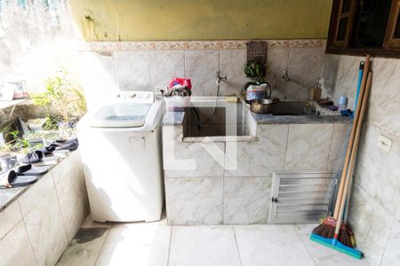 Casa para alugar com 80m², 2 quartos e 2 vagas Casa para alugar com 80m², 2 quartos e 2 vagasQuintal