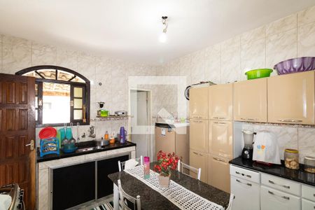 Casa para alugar com 80m², 2 quartos e 2 vagas Casa para alugar com 80m², 2 quartos e 2 vagasCozinha