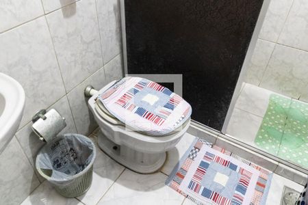 Casa para alugar com 80m², 2 quartos e 2 vagas Casa para alugar com 80m², 2 quartos e 2 vagasBanheiro