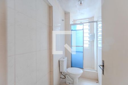 Banheiro de apartamento para alugar com 1 quarto, 37m² em Cristal, Porto Alegre