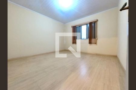Casa à venda com 220m², 4 quartos e 5 vagas Casa à venda com 220m², 4 quartos e 5 vagasQuarto 2