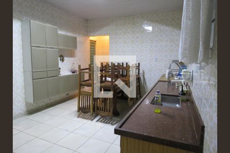 Casa à venda com 220m², 4 quartos e 5 vagasCozinha