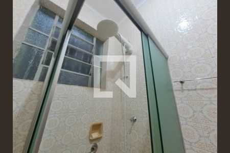 Casa à venda com 220m², 4 quartos e 5 vagas Casa à venda com 220m², 4 quartos e 5 vagasBanheiro - Box