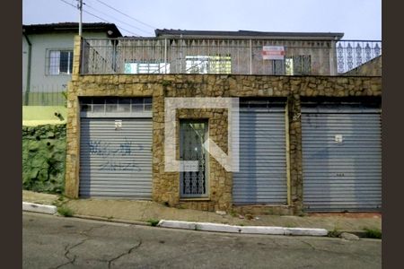 Casa à venda com 220m², 4 quartos e 5 vagasFachada