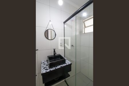 Banheiro de apartamento à venda com 1 quarto, 52m² em Jardim Leopoldina, Porto Alegre