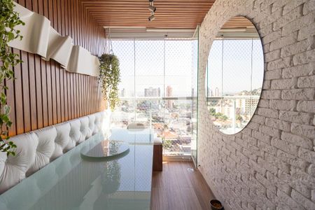 Varanda de apartamento à venda com 2 quartos, 55m² em Km 18, Osasco