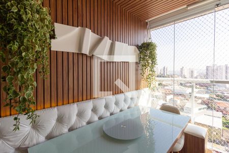 Varanda de apartamento à venda com 2 quartos, 55m² em Km 18, Osasco