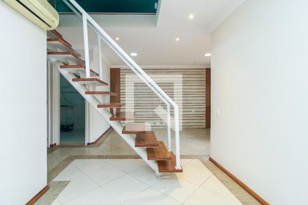 Sala de casa de condomínio para alugar com 2 quartos, 100m² em Jardim Santa Efigenia, São Paulo