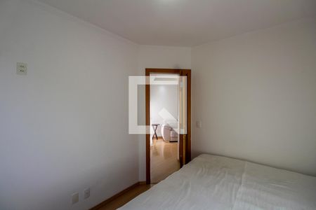 Quarto 1 de apartamento para alugar com 2 quartos, 56m² em Vila Bela, São Paulo