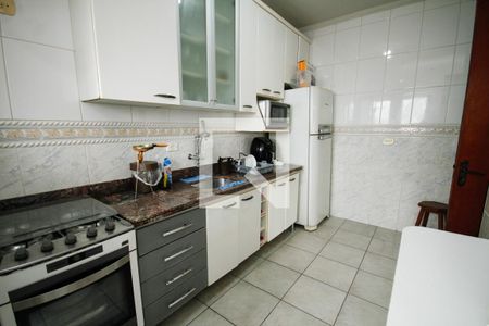Cozinha de apartamento para alugar com 2 quartos, 78m² em Aviação, Praia Grande