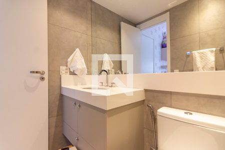 Apartamento à venda com 164m², 3 quartos e 2 vagasBanheiro da Suíte 2