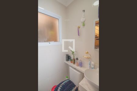 Casa à venda com 240m², 2 quartos e 2 vagasBanheiro 