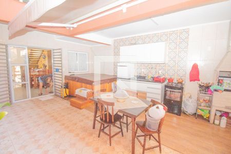 Casa à venda com 240m², 2 quartos e 2 vagasCozinha