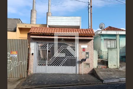 Casa à venda com 240m², 2 quartos e 2 vagasFachada