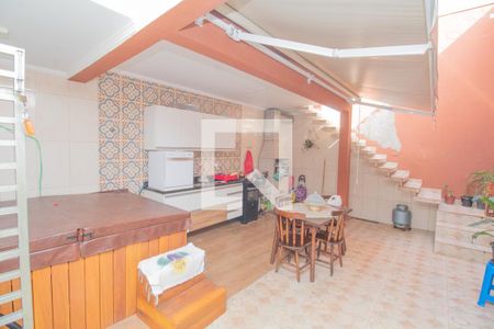 Casa à venda com 240m², 2 quartos e 2 vagasCozinha