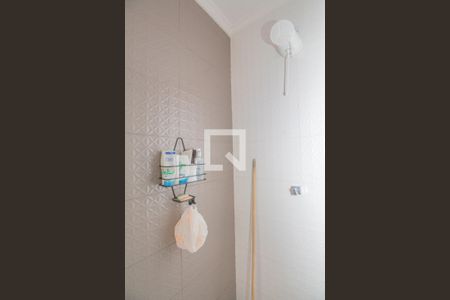 Casa à venda com 240m², 2 quartos e 2 vagasBanheiro 